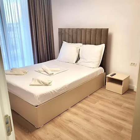 Sunrise La Mare Mamaia Nord דירה